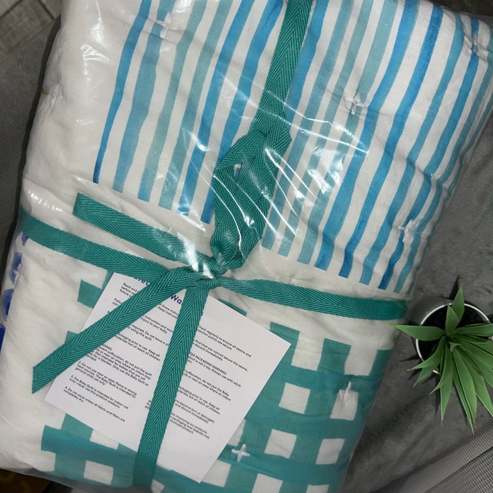 Lovevery Quilt Double Sided *Brand new*